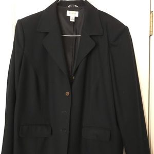 Women’s Talbots navy blue spring blazer